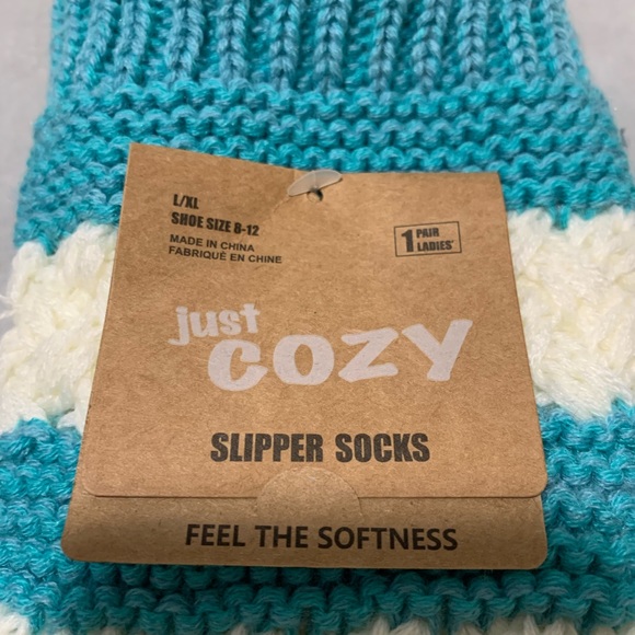 JUST COZY SLIPPER SOCKS - Picture 3 of 3
